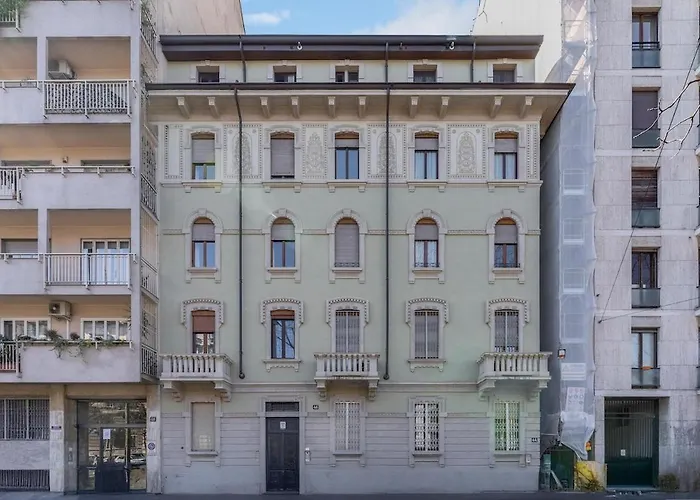 Metro M2 e AC - Open Space moderno a Milano